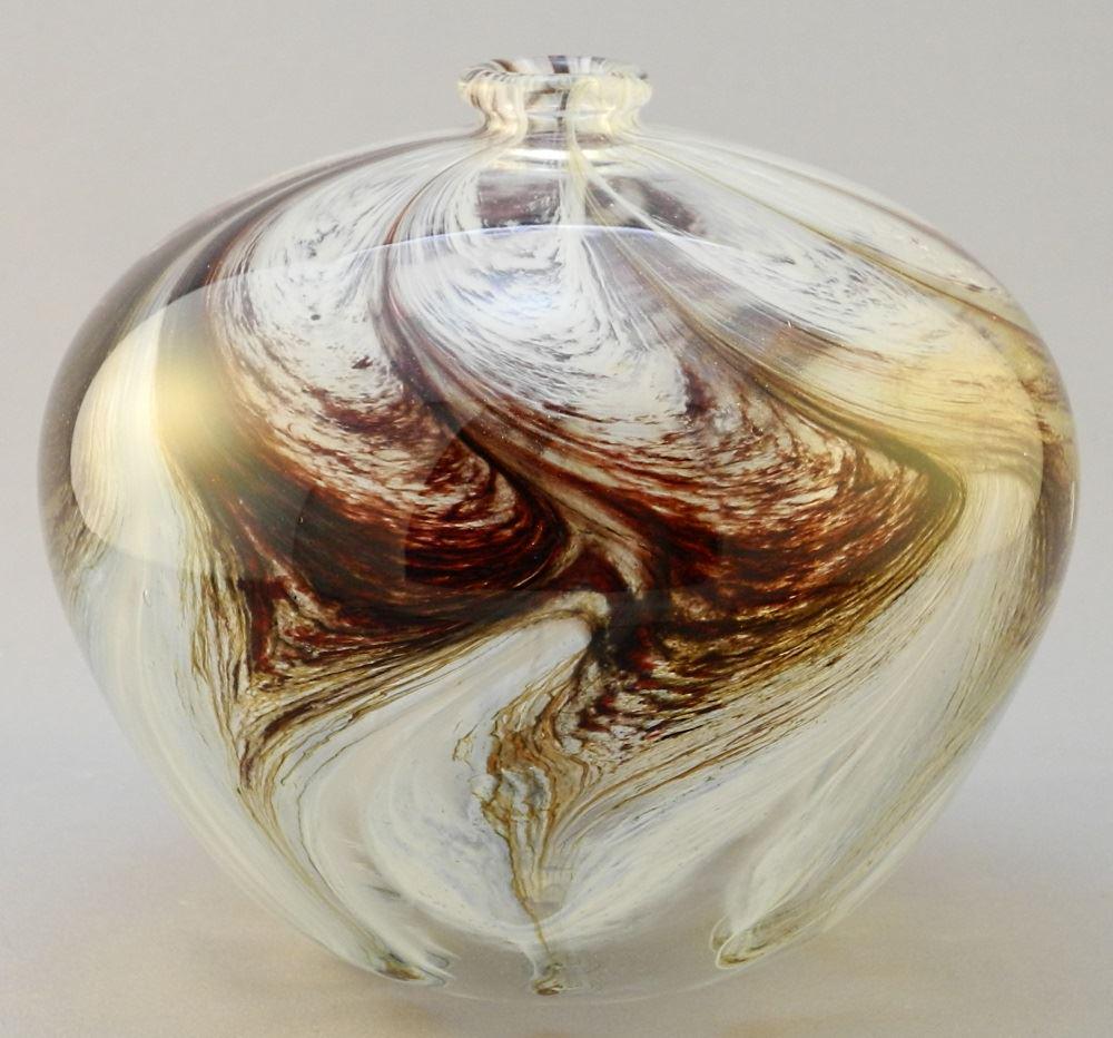 Art Glass Vase Signed Skookum (Robert Held), 5 3/4" (1 of 4)