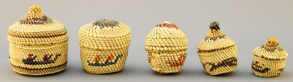 5 Tiny Nuu-Chah-Nulth Trinket Baskets, 1 1/4" - 2" (1 of 2)