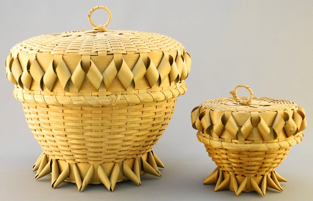 2 Mi'Kmaq Covered Baskets (1 of 4)
