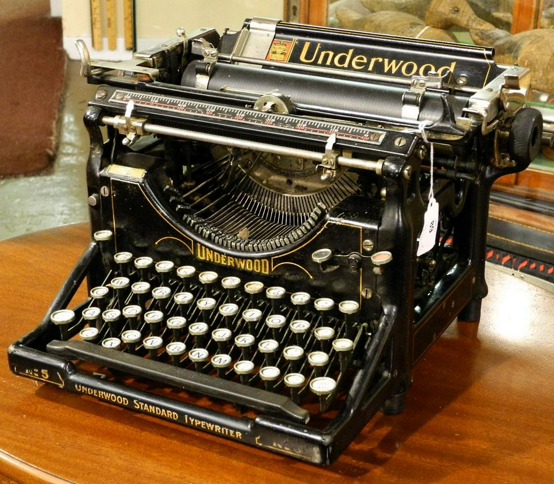 Antique Underwood Typewriter. (1 of 1)