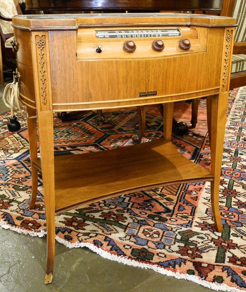 Electrohome Radio End table, 26 1/2" high, missing (1 of 2)