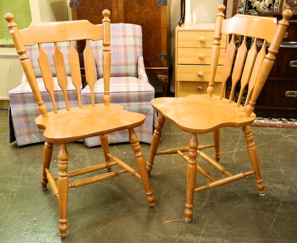 Pair of Roxton dining chairs.: Pair of Roxton dining chairs.