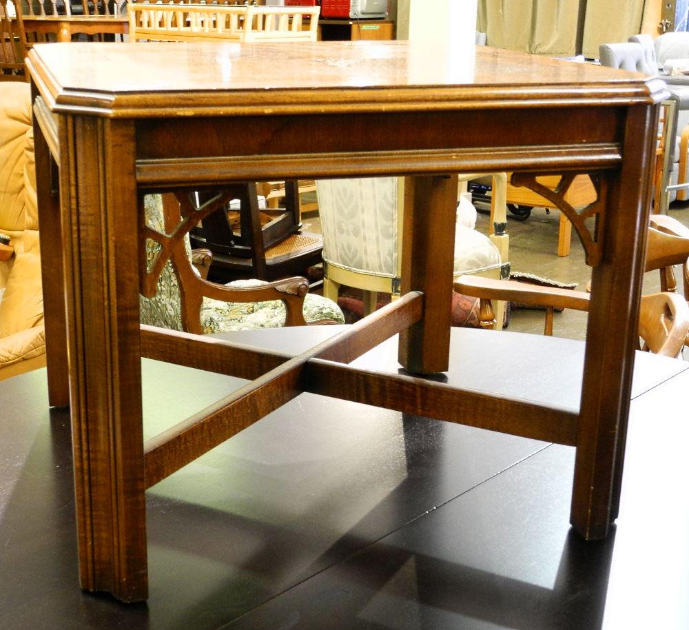 Mahogany Lamp Table. - -: Mahogany Lamp Table. - -