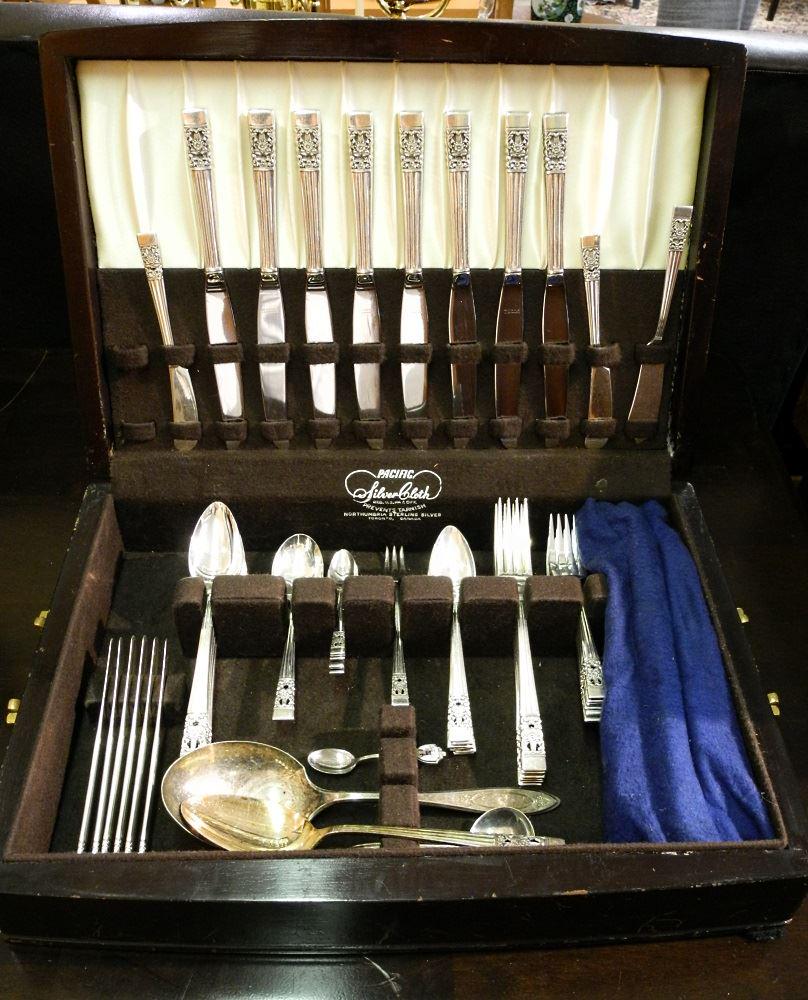 Canteen of Community Plate Flatware. - (1 of 1)