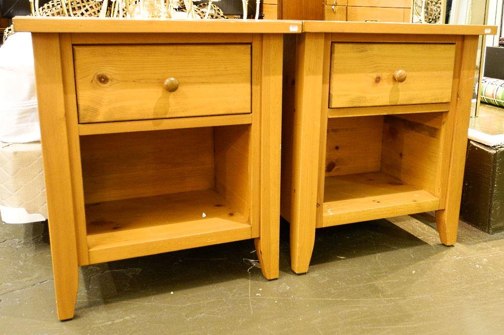 Pair of pine end tables. (1 of 2)
