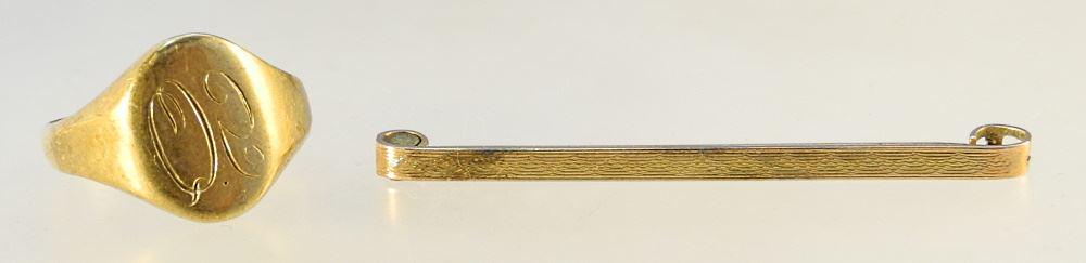 Two 9Kt Gold Items: Signet Ring & Bar Brooch, 5 grams (1 of 3)