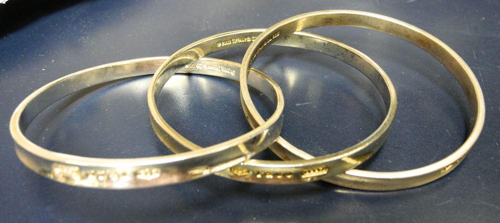 Tiffany & Co. Sterling Silver Interlocking Bangle (1 of 2)