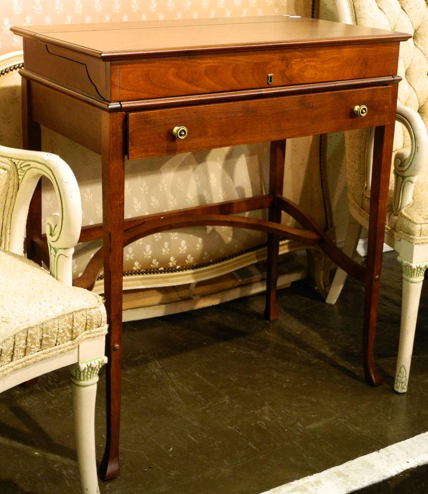 Mahogany Flip Top Writing Desk, 29" wide.: Mahogany Flip Top Writing Desk, 29" wide.