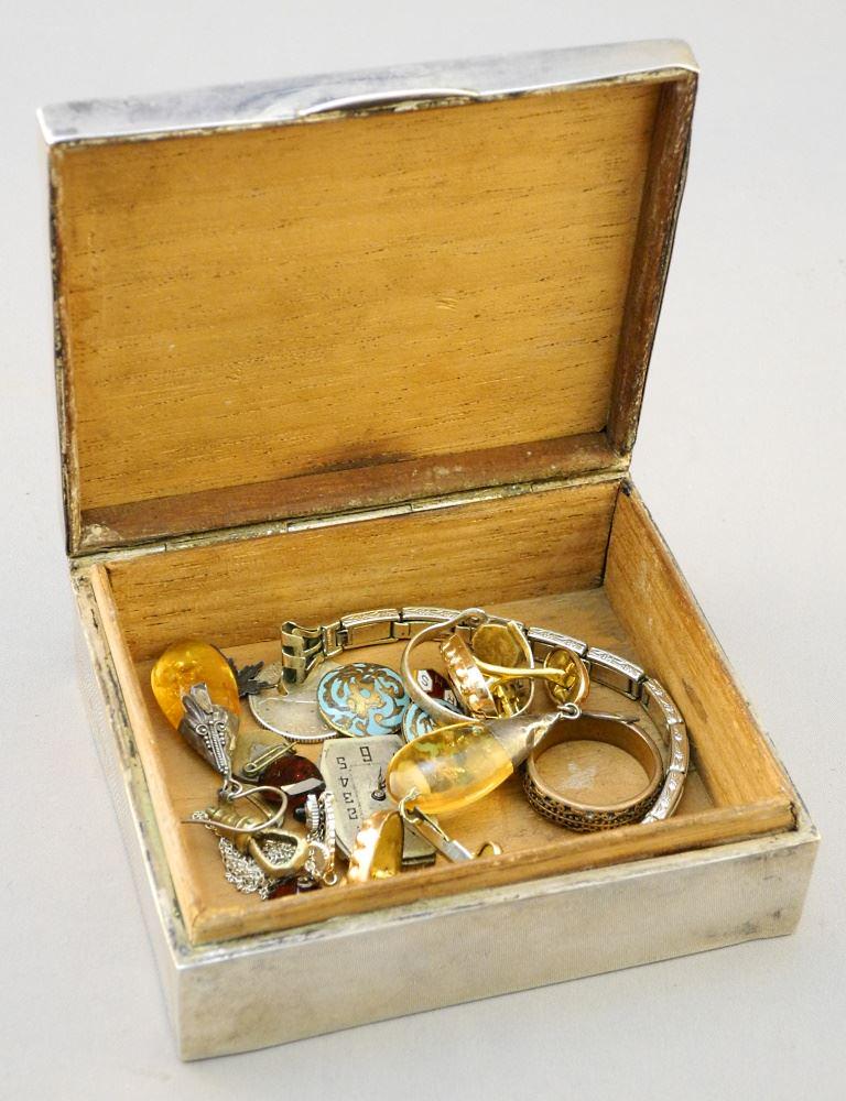 Hallmarked Silver Box & Contents, box 3 1/2" wide. (1 of 3)