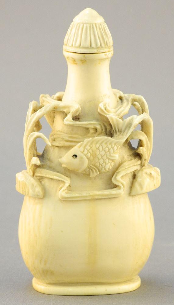 Chinese Snuff Bottle , 3 5/8" high, no export. (1 of 5)