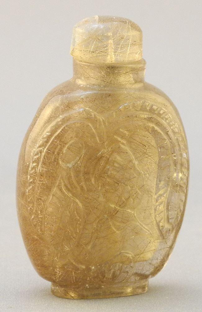 Smokey quartz snuff bottle with needles in relief, 2 (1 of 3)