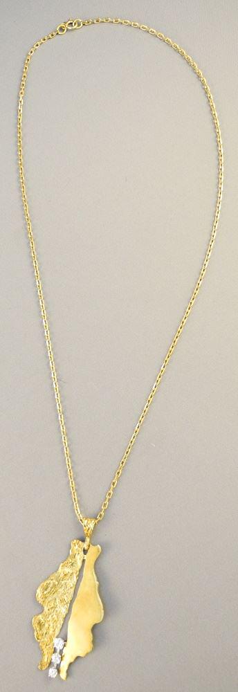 18K Modern Pendant set with 3 Diamonds (0.89CTW) on an (1 of 4)