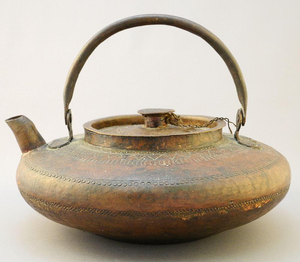 Copper Flattened Form Kettle, 9 1/2" high. (1 of 4)
