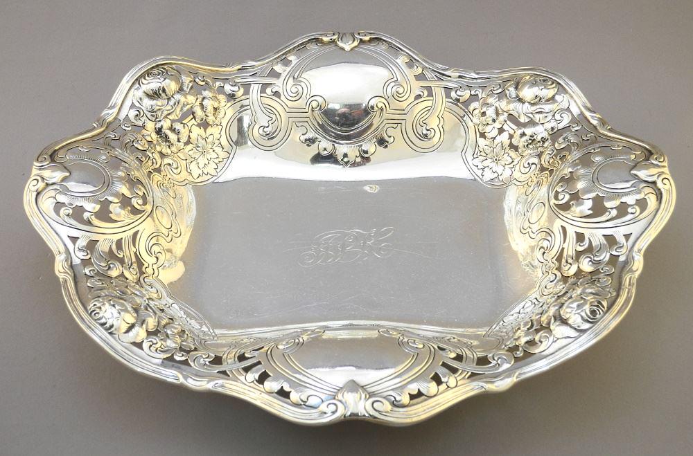Codman & Codman Providence RI Sterling Silver Bread (1 of 9)