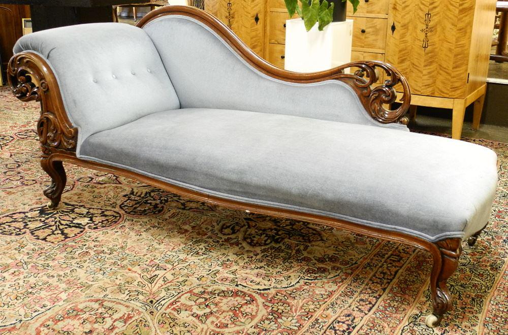 Victorian Carved Mahogany Chaise Lounge. (1 of 4)