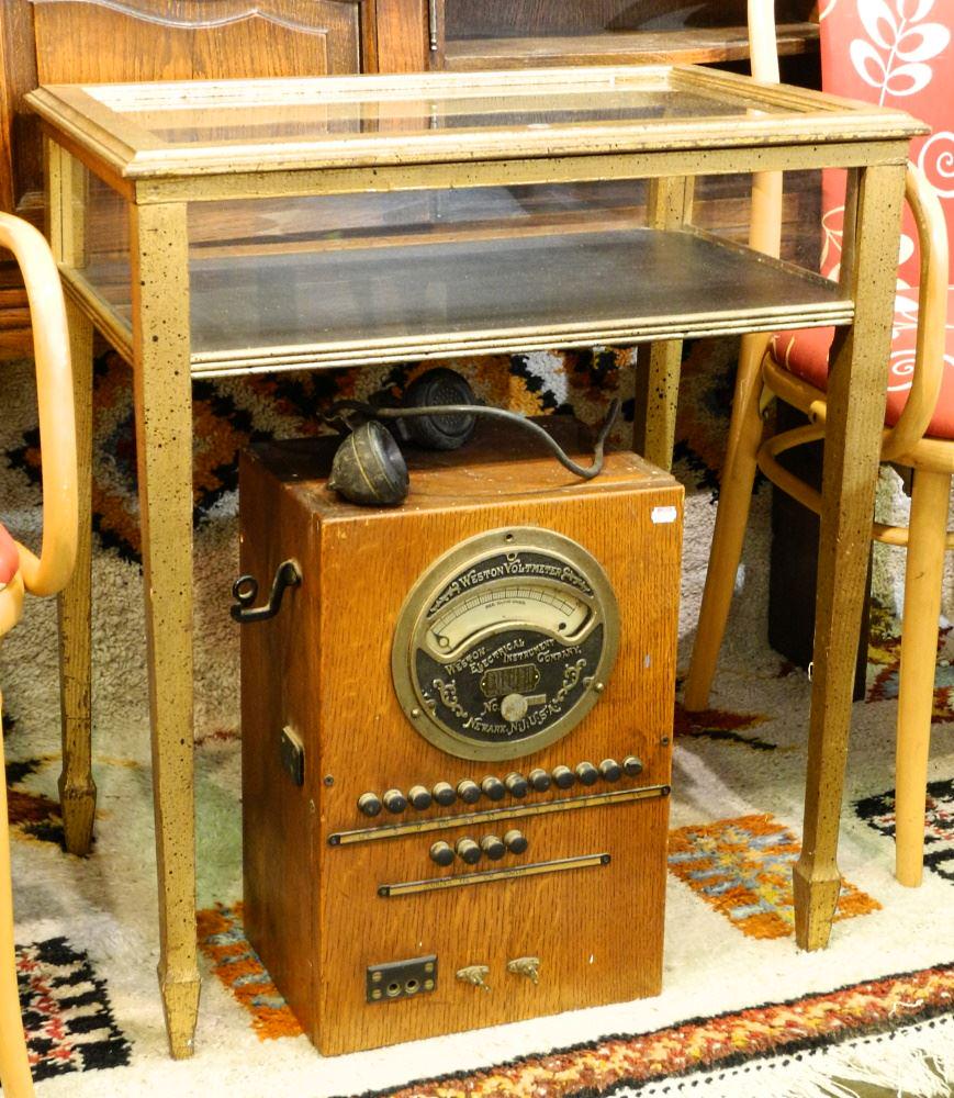 Gold Painted Display Case on Stand, 26 1/4" wide. (1 of 2)