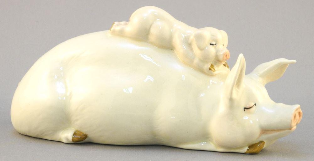 Beswick Pig & Piglet Figurine, 6 1/2" length. (1 of 2)