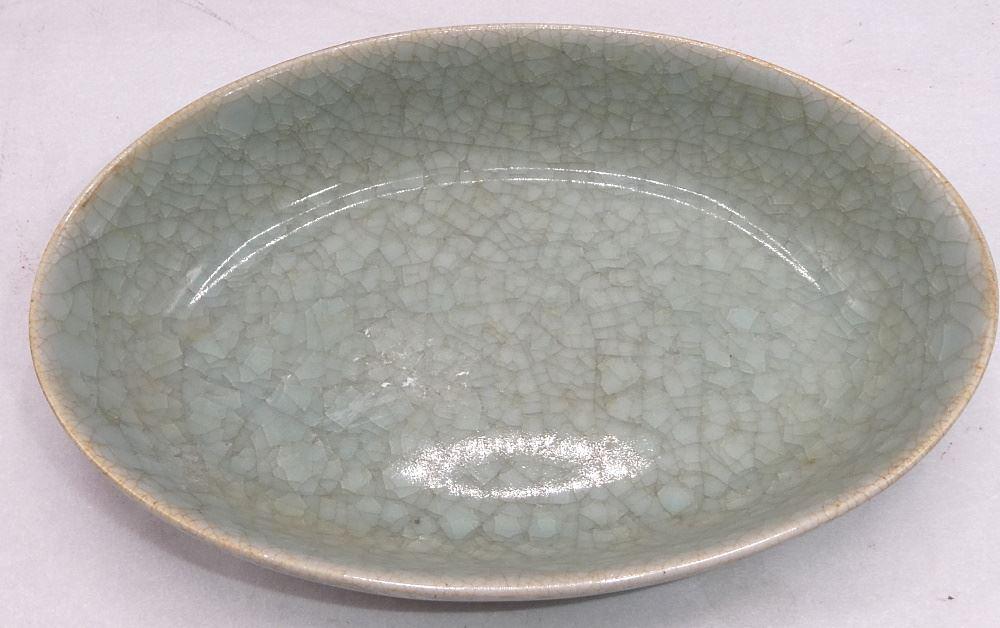 Oval Icy Crackle Glazed Brush Washer, 6" diameter, 20th (1 of 4)