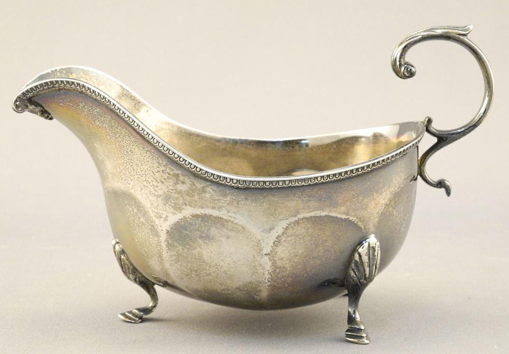Hamilton & Inches Edinburgh Silver Sauce Boat, 130: Hamilton & Inches Edinburgh Silver Sauce Boat, 130 grams.