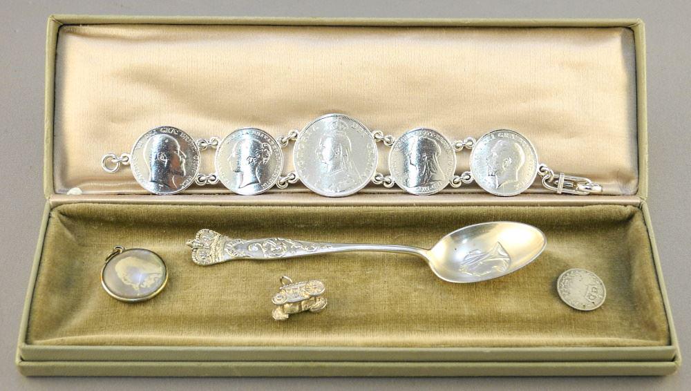 Queen Victoria Sterling Silver Collection: Coin (1 of 1)