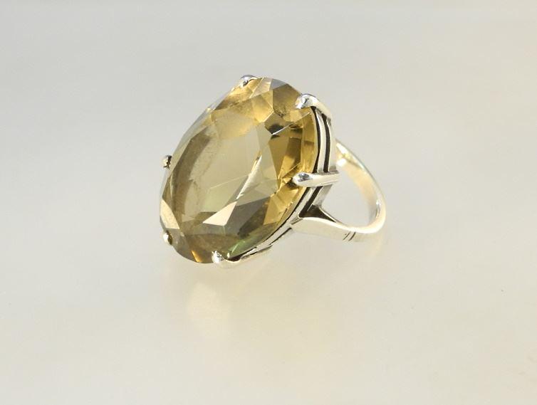Large Citrine & Sterling Ring in Box. (1 of 5)