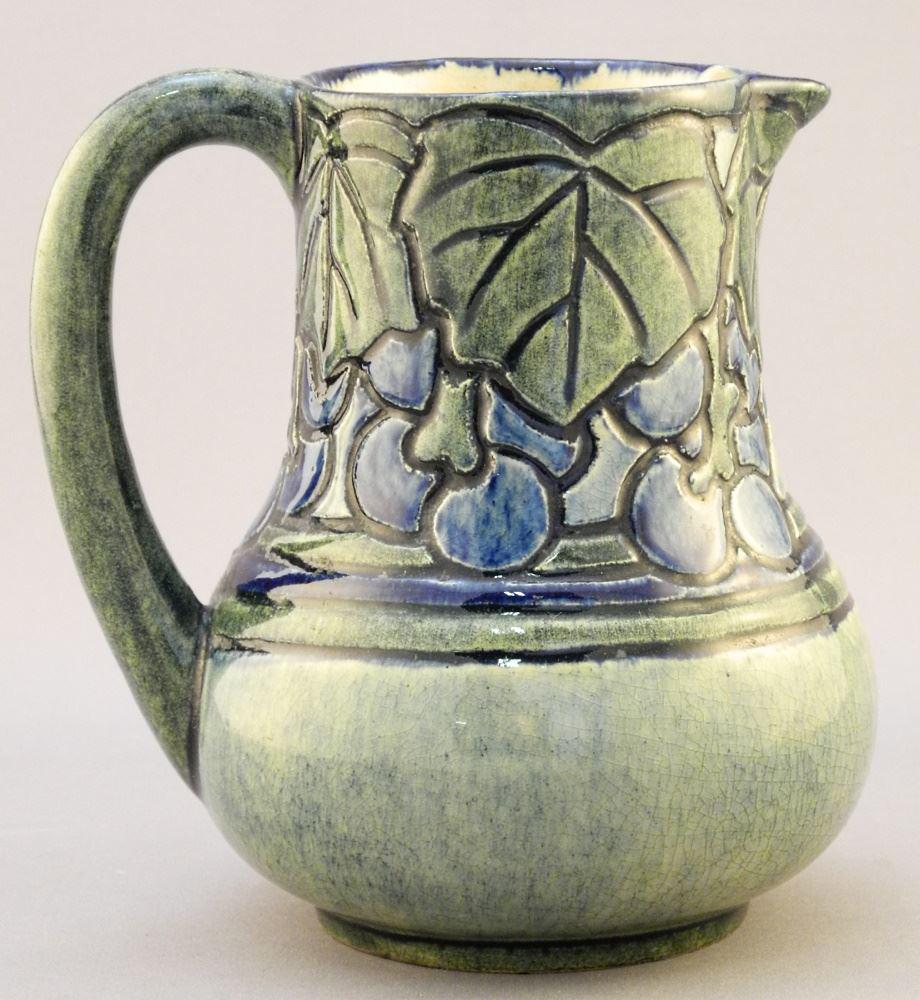 Newcomb College Pottery Jug by Harriet Joor 1906, 5 (1 of 7)