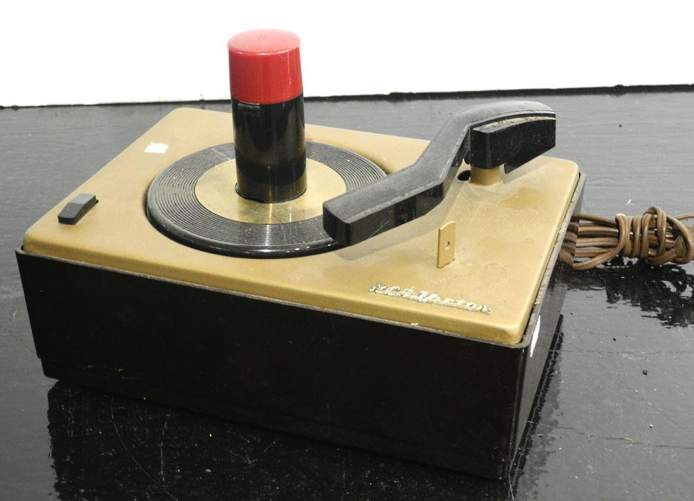 RCA Victor A274 45 Player, As Found. (1 of 1)