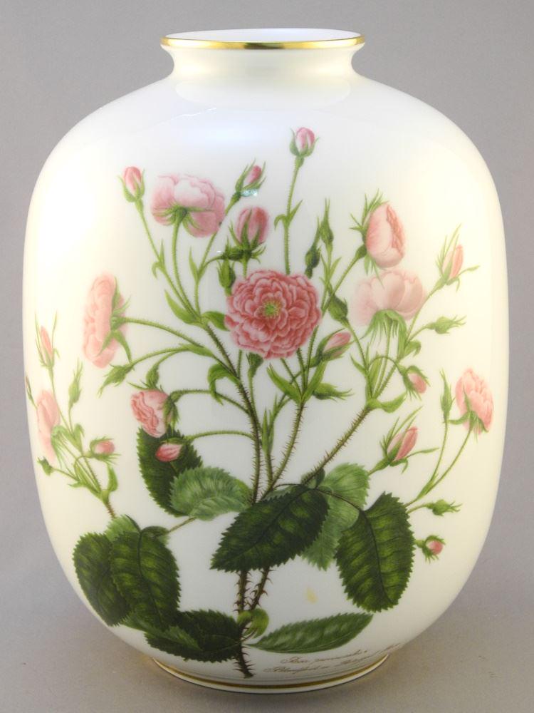 Rosenthal Classic Rose "Rosa Provincialis" Vase, 10 (1 of 3)