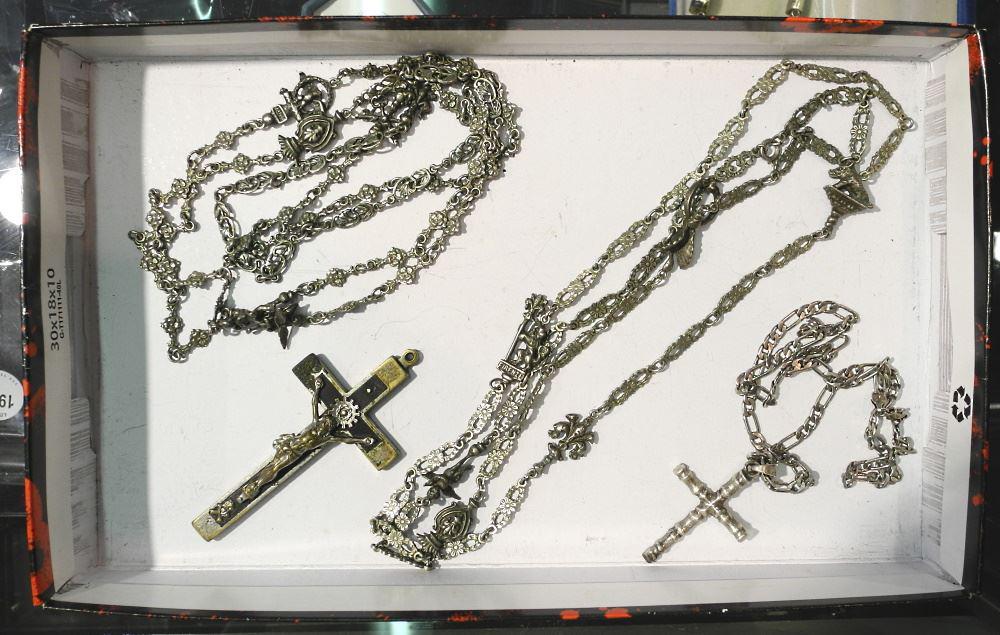 Tray of Renaissance Revival Chains & Crucifixes.: Tray of Renaissance Revival Chains & Crucifixes.