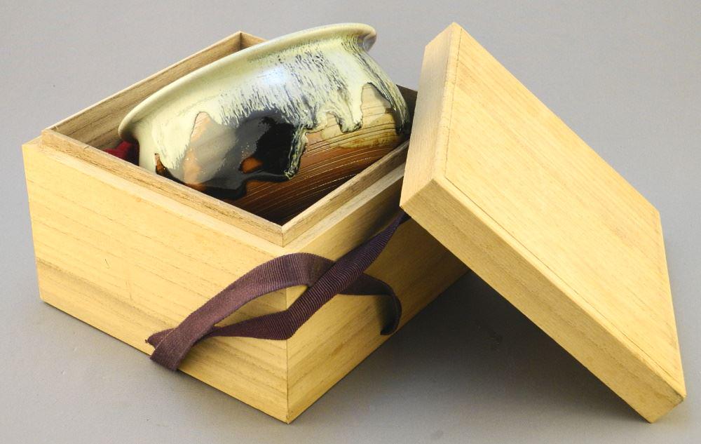 Green Tea Bowl with Box, 2 7/8" x 4 7/8" Diameter. (1 of 6)