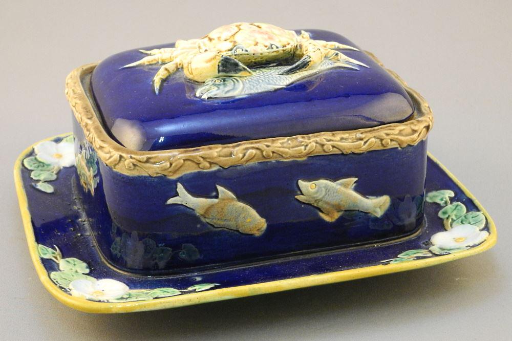 Majolica Sardine Dish Signed J. Holdcroft, 3 1/4" x 7: Majolica Sardine Dish Signed J. Holdcroft, 3 1/4" x 7 1/2" x 7".