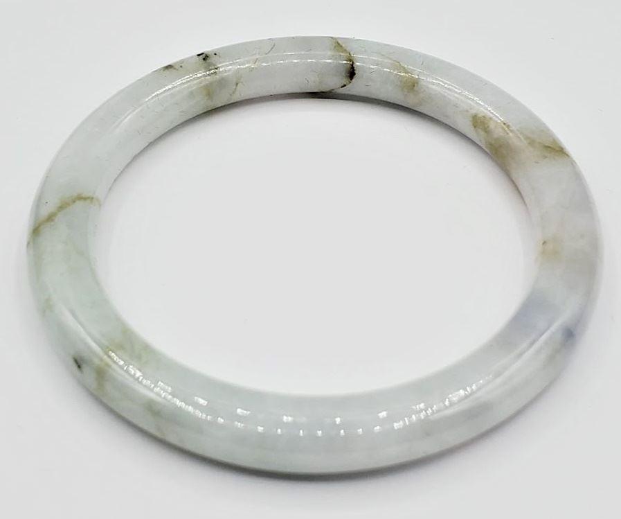 Nephrite Jade Bangle Bracelet. (1 of 4)