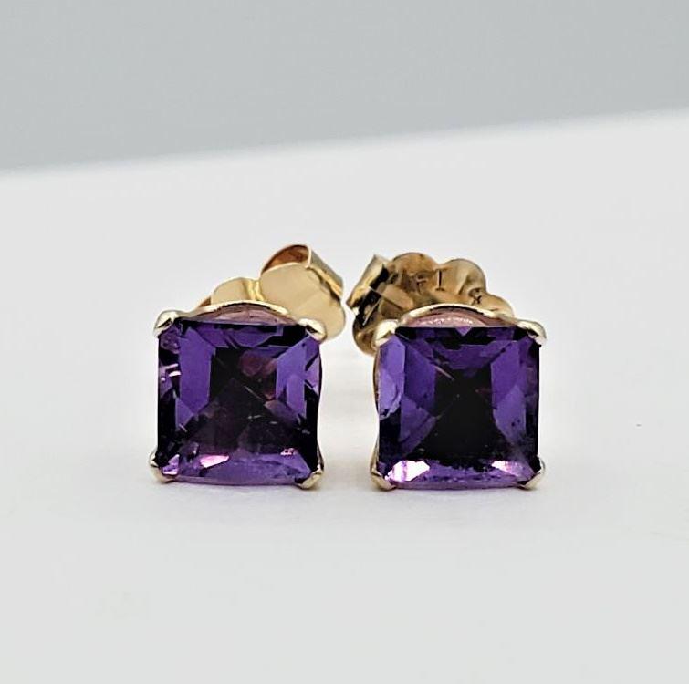 14K Yellow Gold & Amethyst Stud Earrings. (1 of 4)