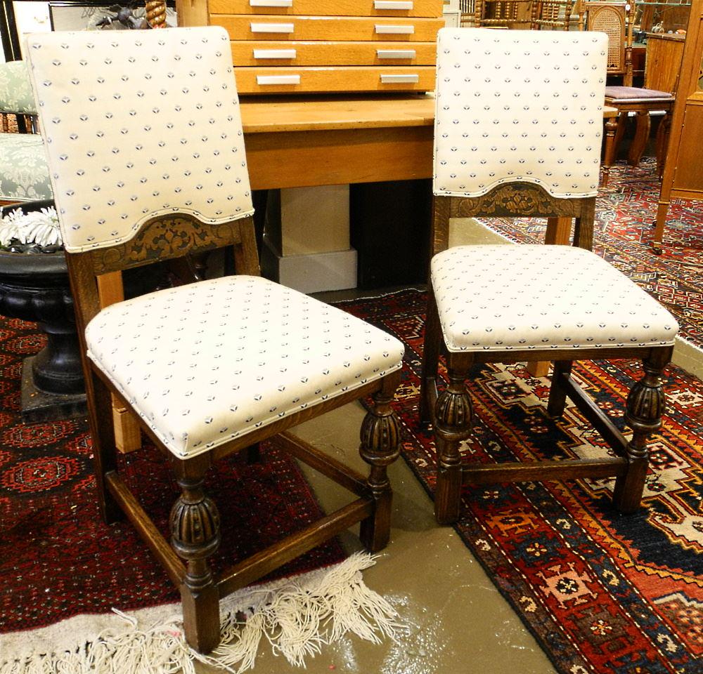 Pair of Oak Baluster Leg Side Chairs.: Pair of Oak Baluster Leg Side Chairs.