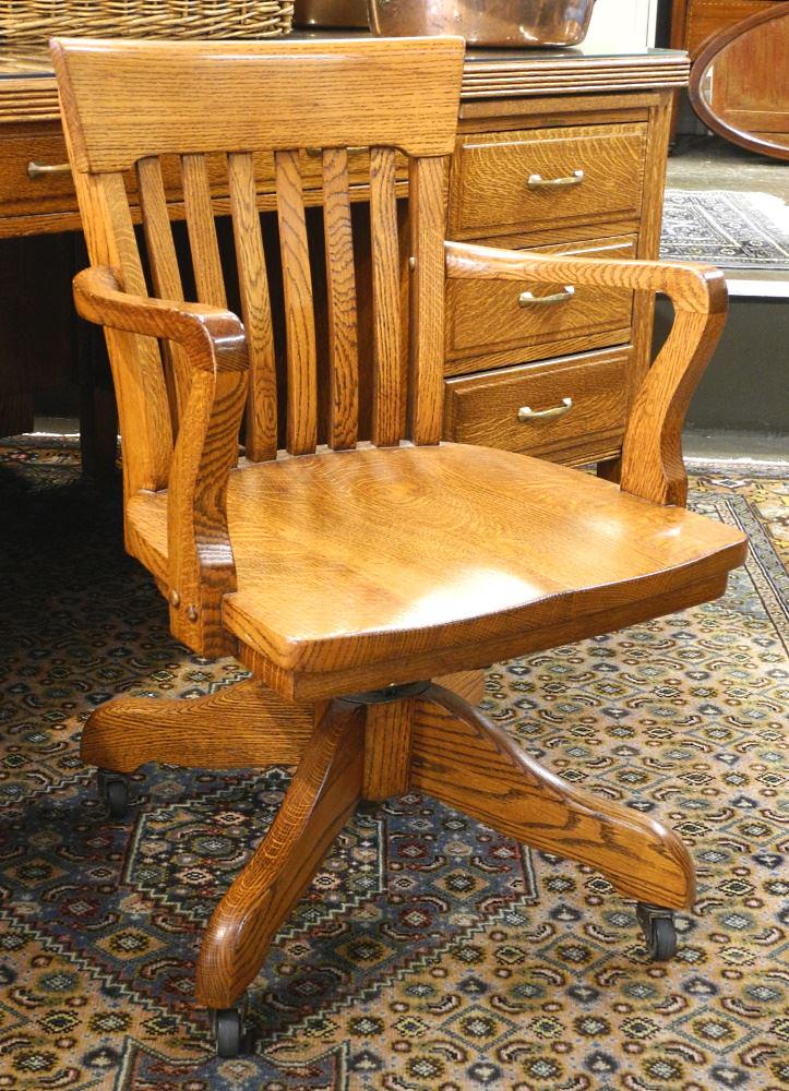 Vintage Oak Steno Chair.: Vintage Oak Steno Chair.