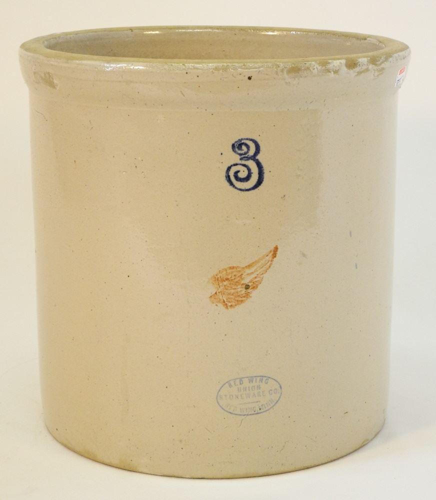 4 Gallon Medalta Crock, 11 3/4" High.: 4 Gallon Medalta Crock, 11 3/4" High.