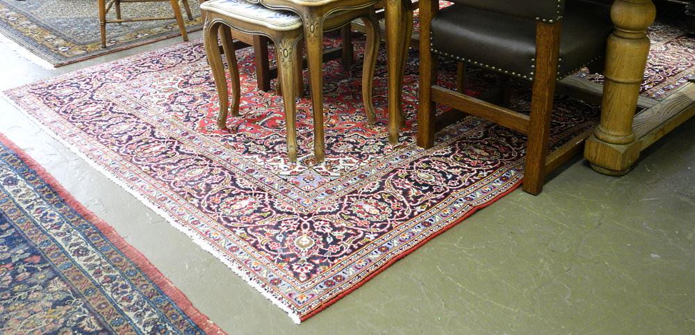 Kashan carpet approximately 10'8" x 6'5". (1 of 2)