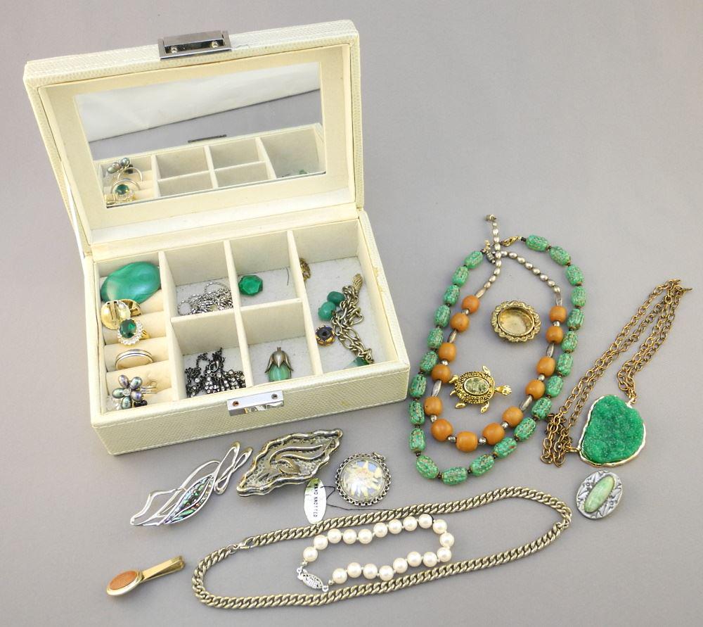 Vintage Jewellery Box Including: David Andersen, Brooch, Gemstone & Silver Items.: Vintage Jewellery Box Including: David Andersen, Brooch, Gemstone & Silver Items.