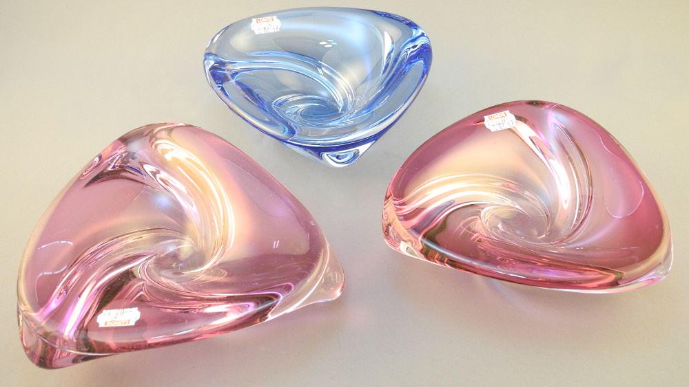 3 Val St. Lambert Triangular Art Glass Dishes, Purple & Blue, 6 - 6 3/4".: 3 Val St. Lambert Triangular Art Glass Dishes, Purple & Blue, 6 - 6 3/4".