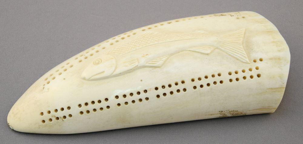 Whale Tooth Fish Design Cribbage Board, 5 1/8" Length, No Export.: Whale Tooth Fish Design Cribbage Board, 5 1/8" Length, No Export.