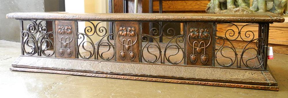 English Art Nouveau Copper & Wrought Metal Fire Fender. (1 of 11)