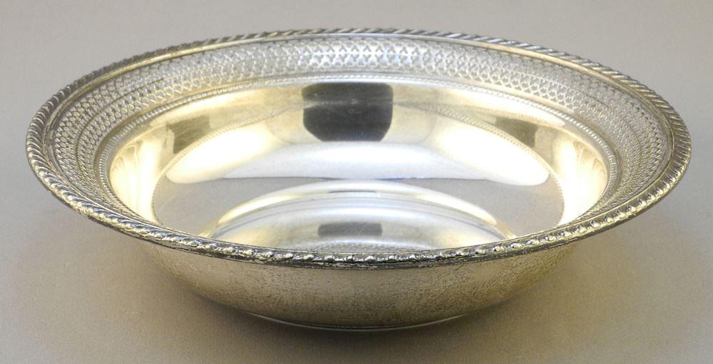 Gorham Sterling Silver Reticulated Bowl, 9" Diameter, 217 Grams.: Gorham Sterling Silver Reticulated Bowl, 9" Diameter, 217 Grams.