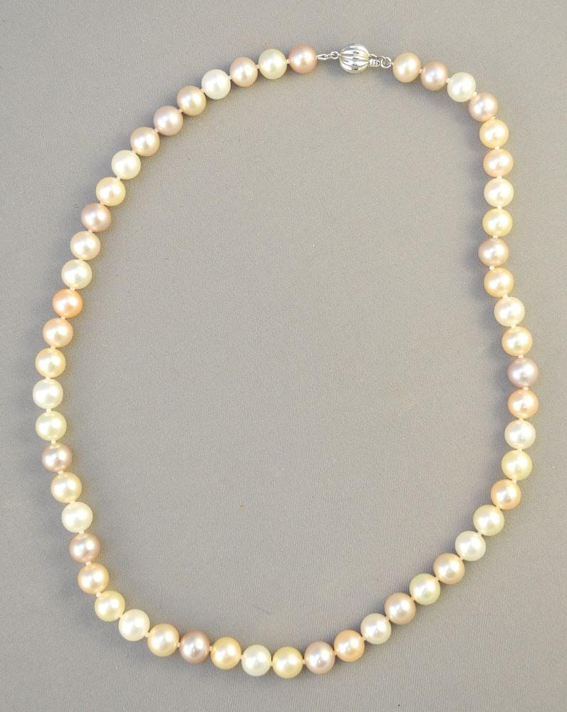 Strand of Uniform Pale Peach Pearls, 7.4-8.2mm., 17" Long: Strand of Uniform Pale Peach Pearls, 7.4-8.2mm., 17" Long