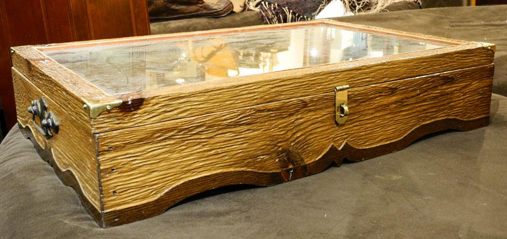 Carved wood glass top shadow/ display box. (1 of 1)