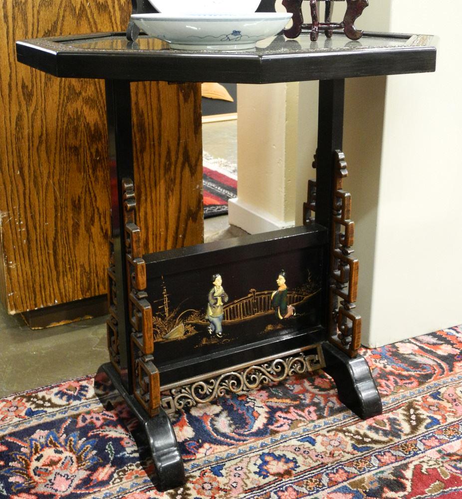 Octagonal Chinese Inlaid Tilt Top Table. (1 of 2)