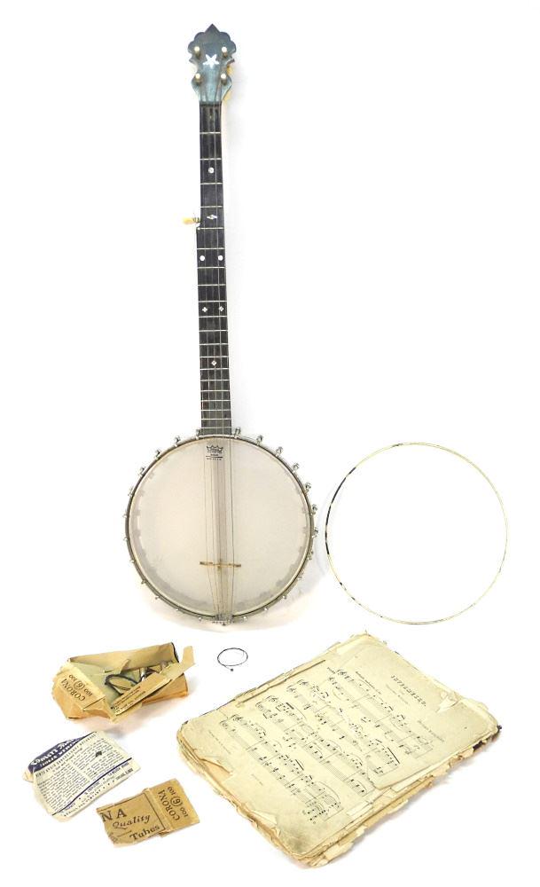 "R.S. Williams & Sons Co. Ltd Makers Toronto Echo Style 15 3995" Banjo with Soft Case, 24". (1 of 1)