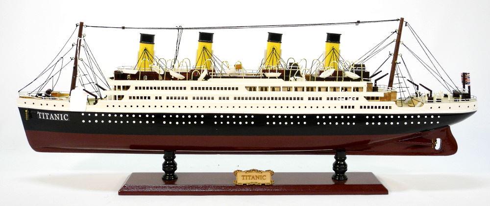 Scale Model of the "Titanic", 32" Length.: Scale Model of the "Titanic", 32" Length.