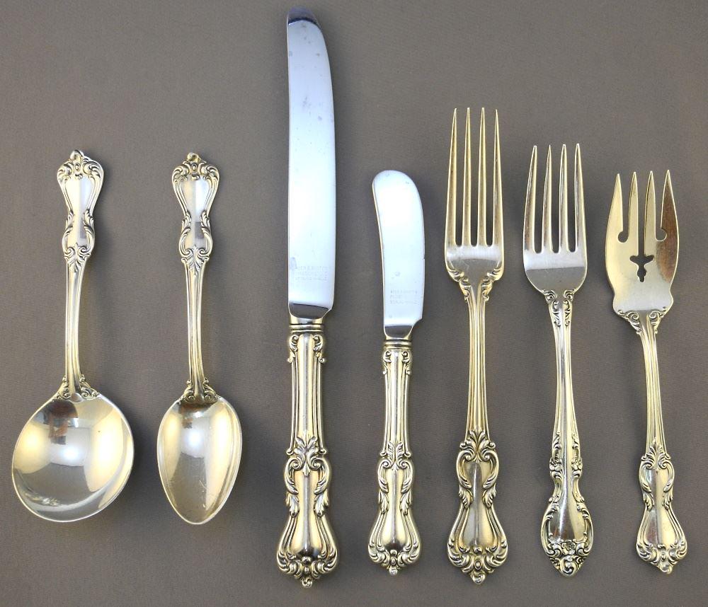 Variously Assembled Lot of Sterling Silver Knives, Forks & Spoons in Canteen. (1 of 4)