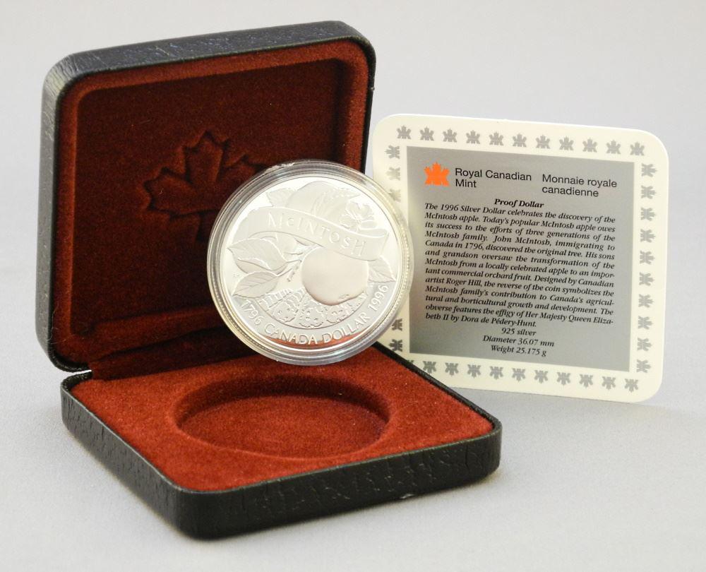 1996 Canada Silver Dollar in Case, 25.175 Grams. (1 of 4)