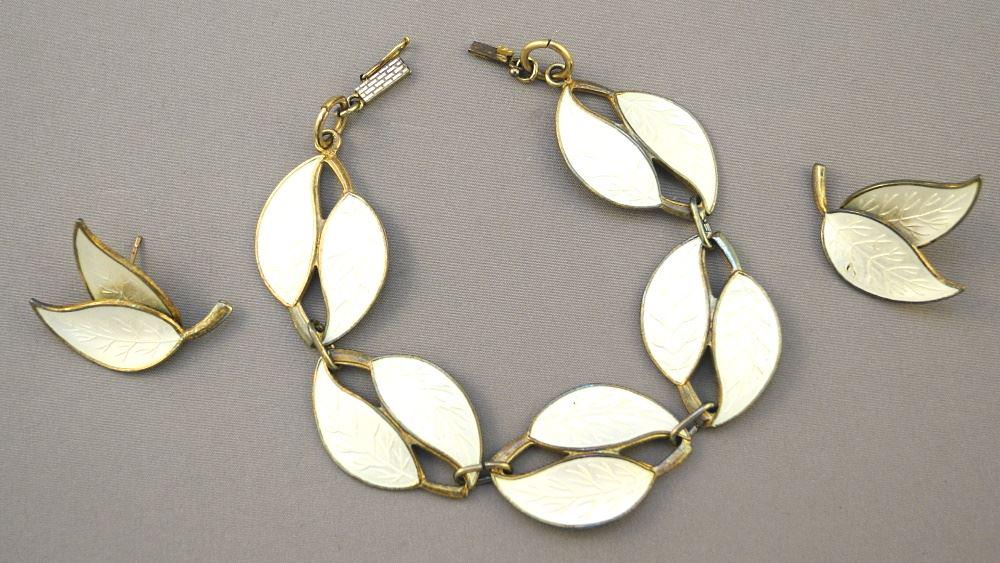 Meka Denmark Sterling Silver & Enamel Leaf Design Bracelet & Earrings. (1 of 1)